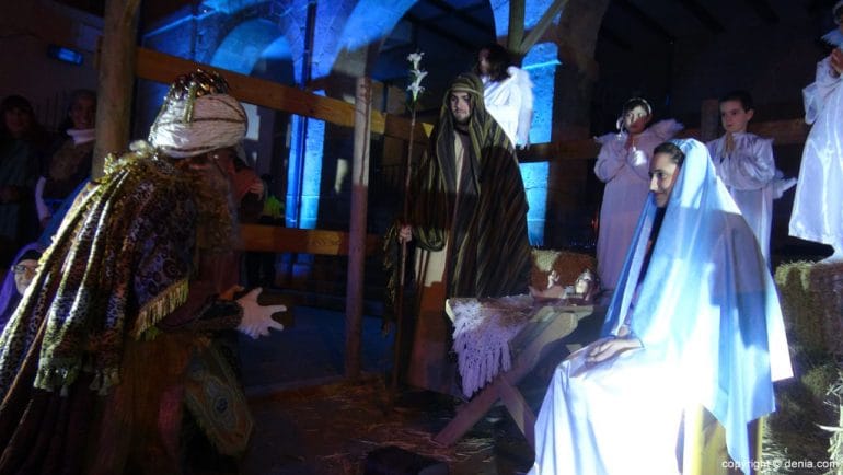 Cabalgata Reyes Magos Dénia 2017 - Adoración del Niño Jesús