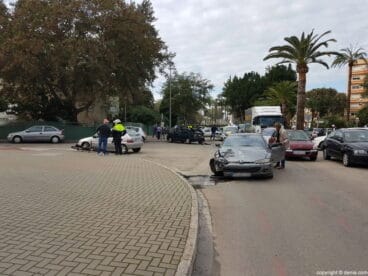 Accidente de dos coches en Dénia