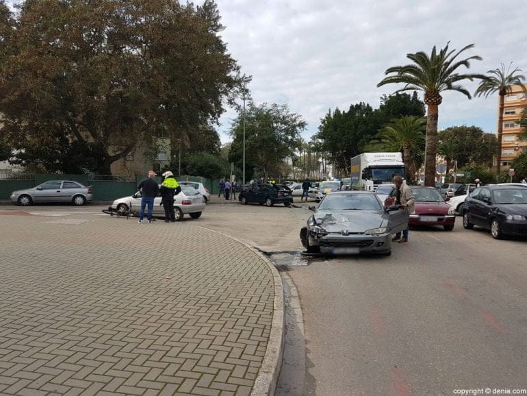 Accidente de dos coches en Dénia