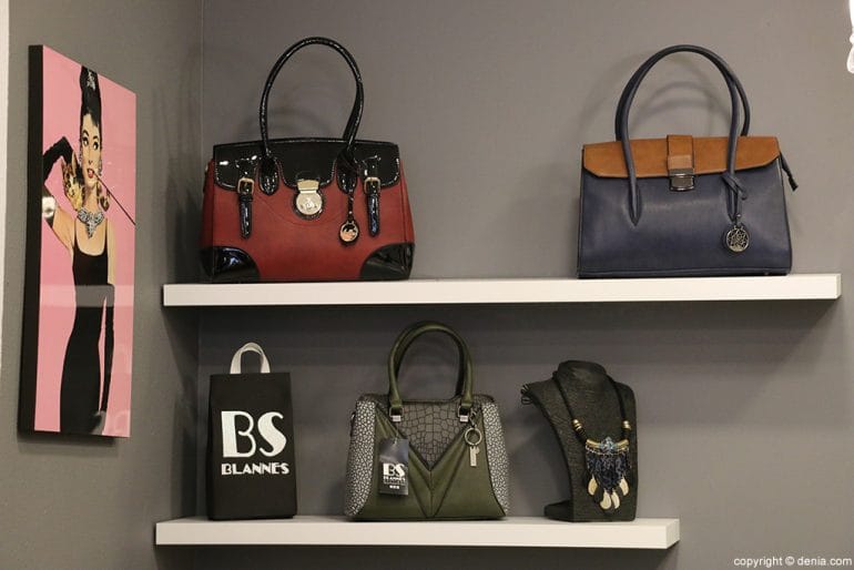 Complementos BLANNES