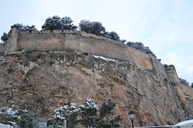 Estampa de Dénia tras la intensa nevada caída a primera hora de la mañana 31 el castillo nevado