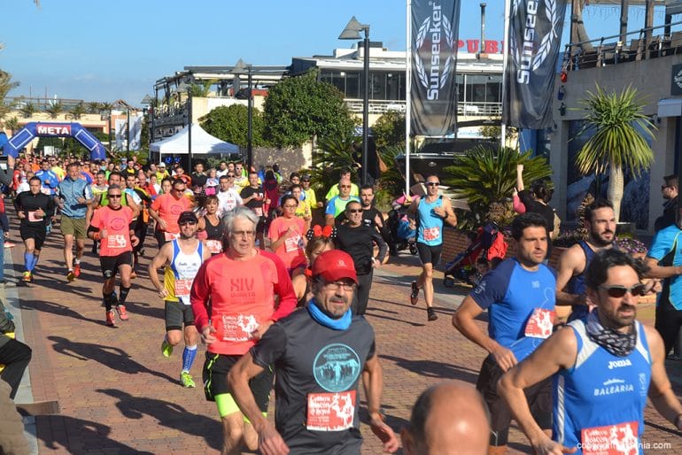 Grupo corredores en la salida