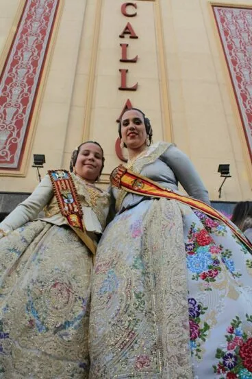 Inés y Mar en la palza de Callao