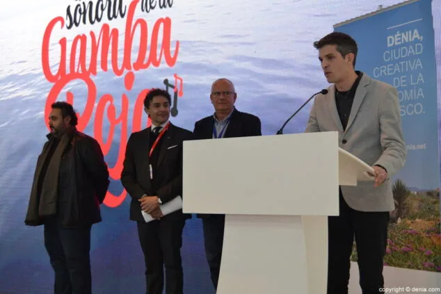 javier pinto en la presentacion de la bso de la gamba roja de denia en fitur