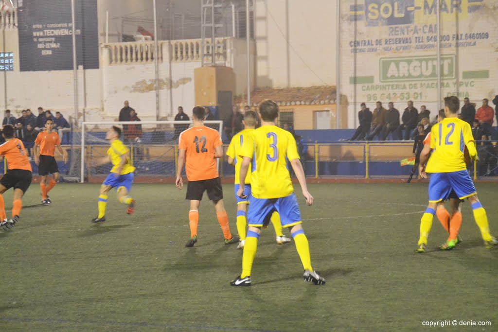 La defensa dianense siempre estuvo atenta