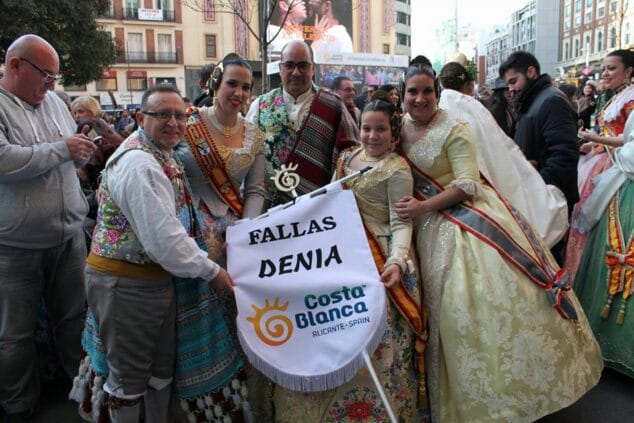 las fallas de denia desfilan por madrid