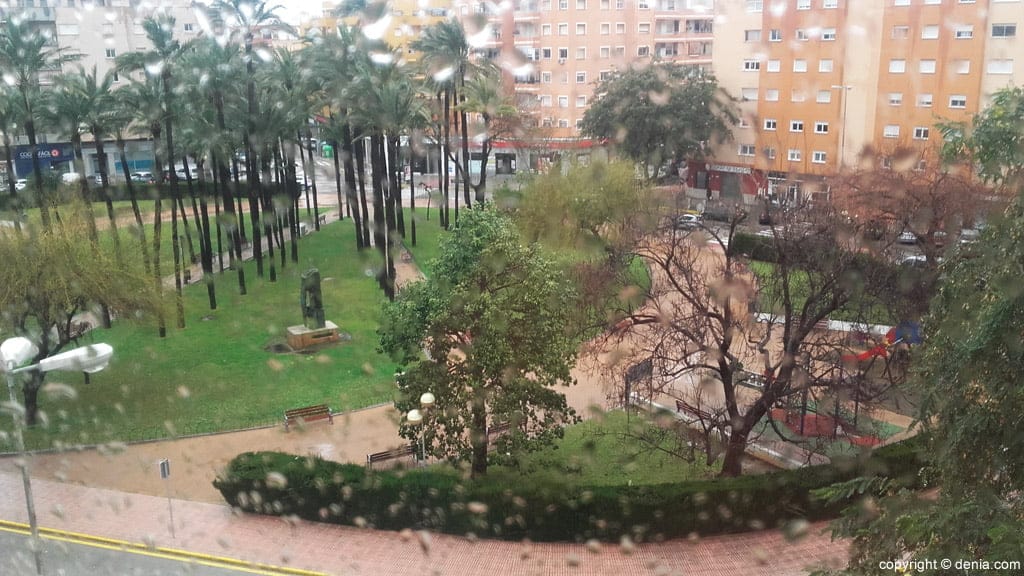 lluvia y viento en denia