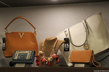 Monederos Blannes Boutique