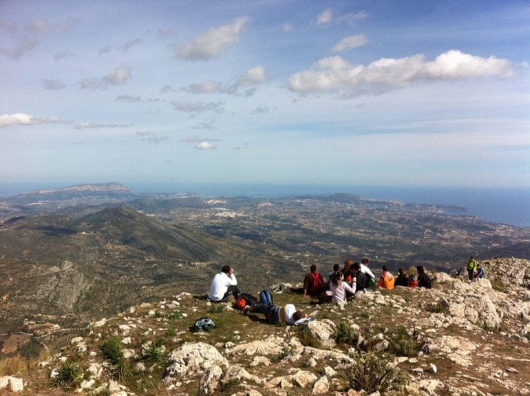 Actividad de montaña y senderismo Aventura Pata Negra