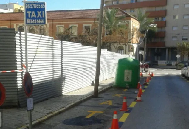 nueva parada de taxis en candida carbonell