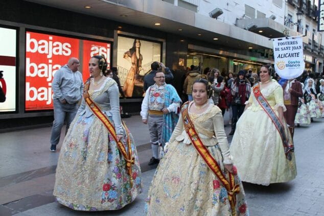pasacalle por la calle preciados de madrid