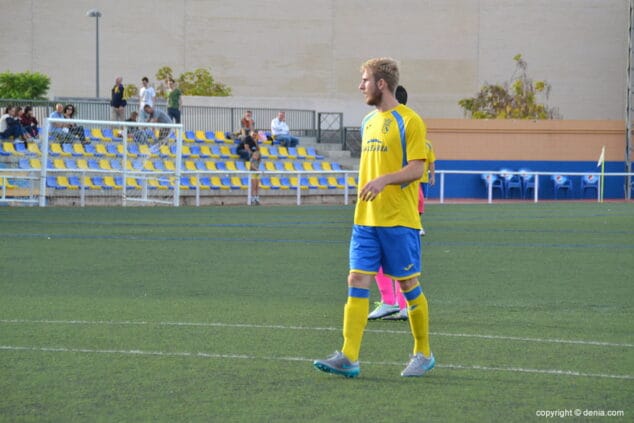 renzo autor del primer tanto ante el castellonense