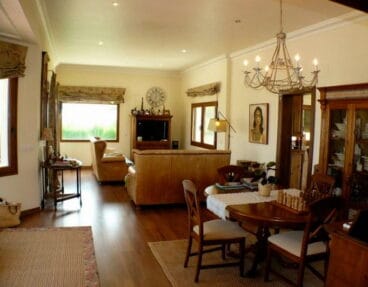 Salón-comedor de la casa Euroholding