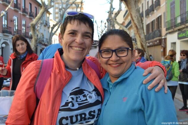 01 iii cursa de la dona denia participantes antes de la carrera