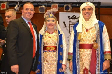 Cena de gala Mig Any 2017 – Emilio Fuentenebro con los cargos moros