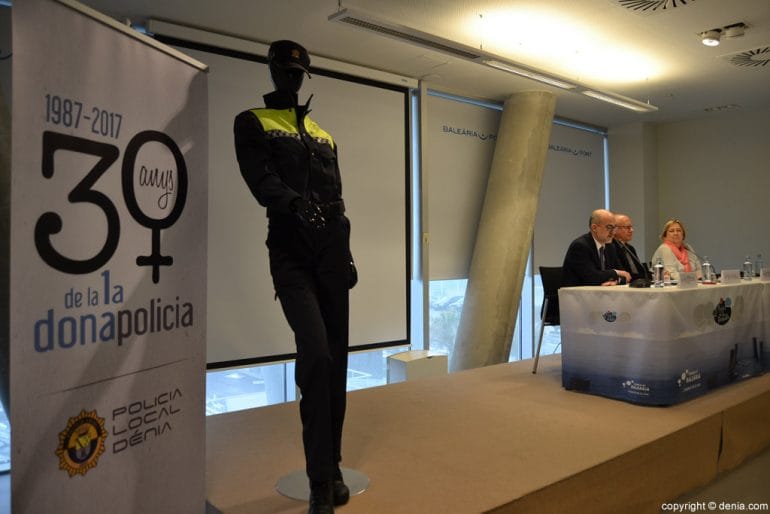 Inauguración de la jornada sobre la incorporación de la mujer a la Policía Local