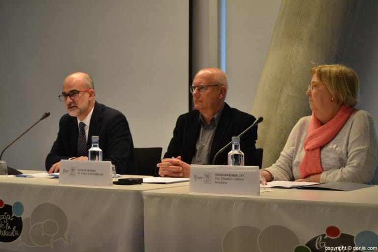 Inauguración de la jornada sobre la incorporación de la mujer a la Policía Local