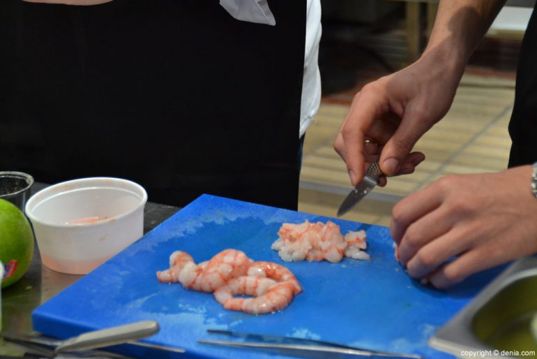 6º International Creative Cuisine Contest of the Red Prawn of Dénia - working the prawn
