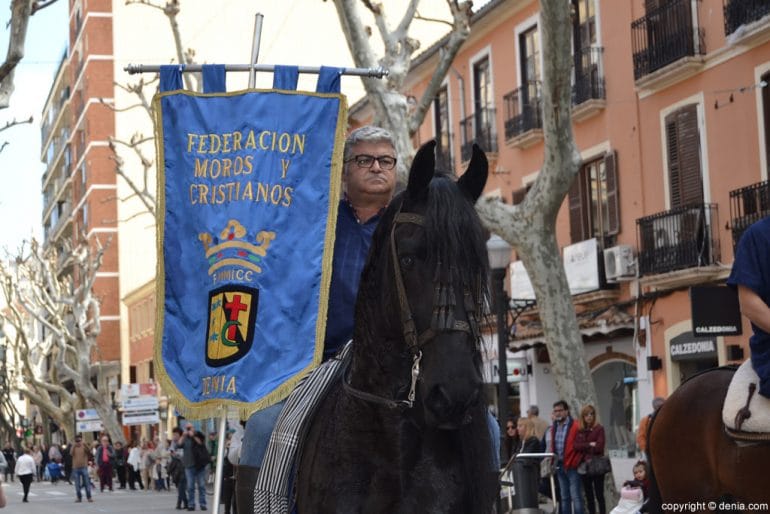 Entraeta Mig Any 2017 - Estandarte a caballo