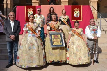 Crida y pregón fallas 2017 – Pregonera y falleras mayores