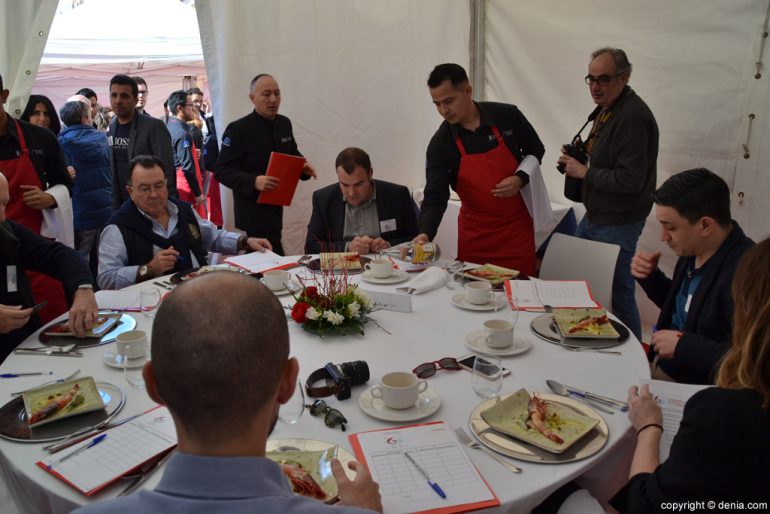 6º Concurso Internacional de Cocina Creativa de la Gamba Roja de Dénia - degustación del jurado