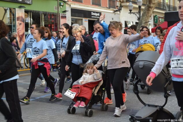 27 iii cursa de la dona denia salida de los participantes