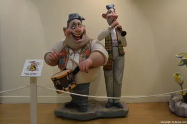 Ninot de la falla Baix la Mar 2017