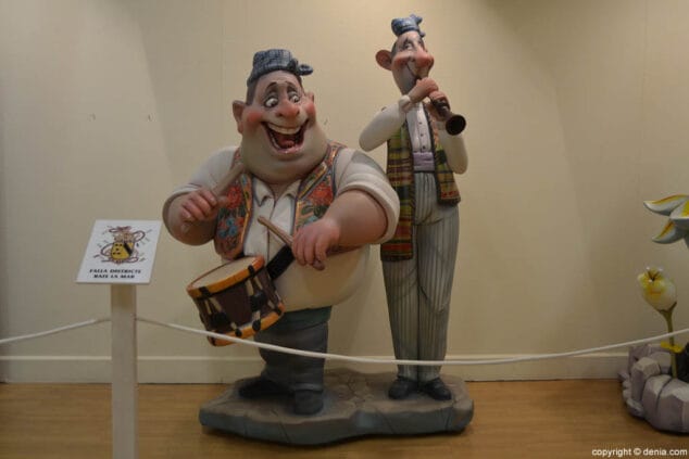 30 ninot de la falla baix la mar 2017