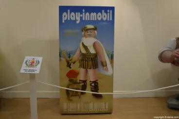 Ninot de la falla Les Roques 2017