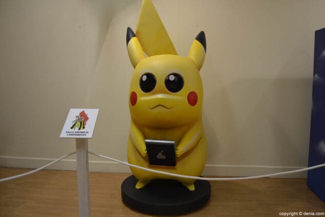 32 ninot de la falla campaments 2017