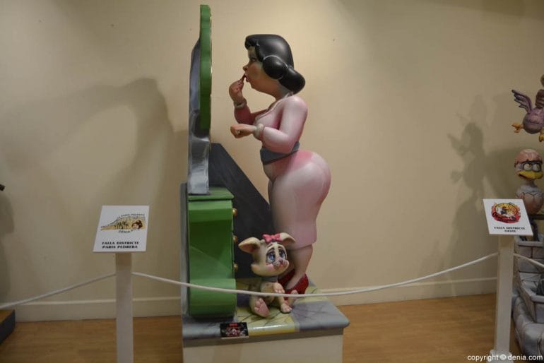 Ninot de la falla París Pedrera 2017