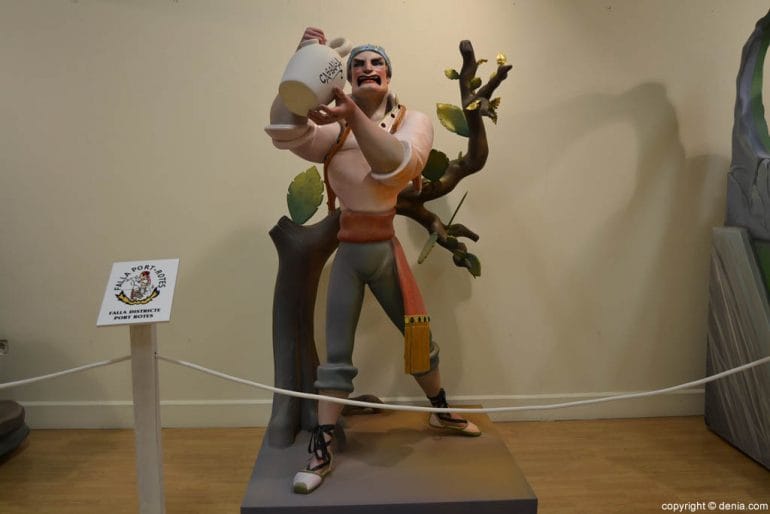 Ninot de la falla Port Rotes 2017