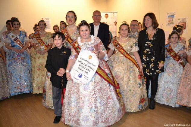 45 la falla centro gana el ninot indultat infantil 2017