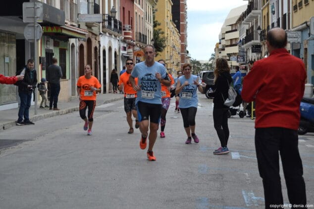 50 iii cursa de la dona denia paso por la calle la mar