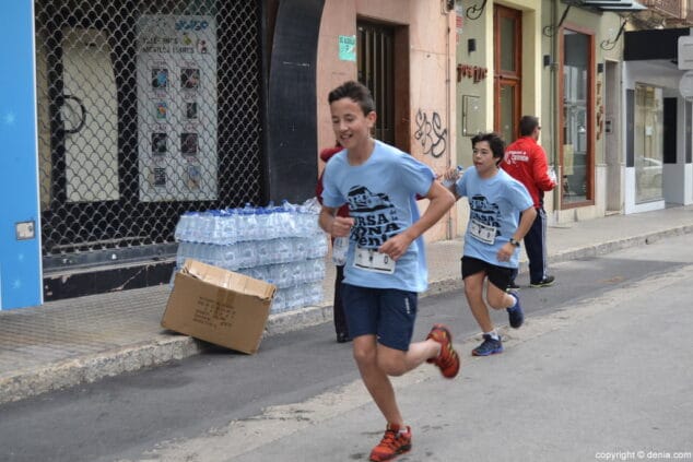 52 iii cursa de la dona denia paso por la calle la mar