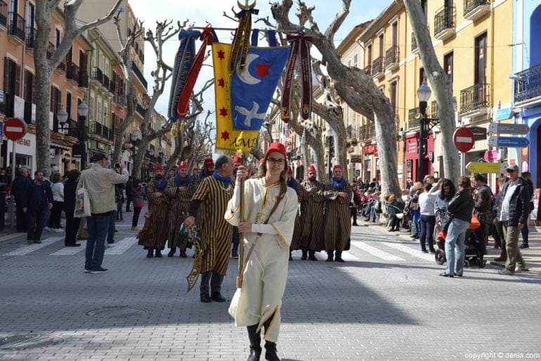 Entraeta Mig Any 2017 - Filà Amiries