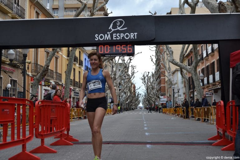 III Cursa de la Dona Dénia - Llegada de corredores