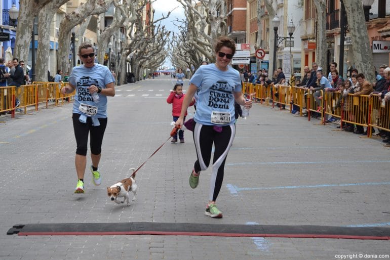 III Cursa de la Dona Dénia - Llegada de corredores