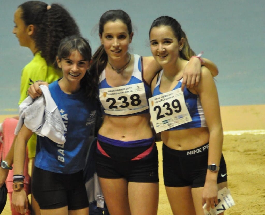 angela molto junto a mar salva y leire bisquert