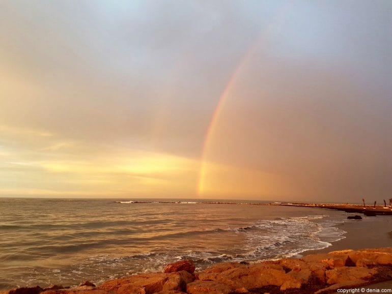 Arcoiris en la playa de Dénia