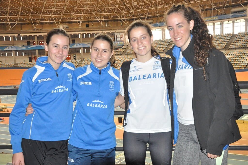 atletas juveniles y juniors del ca balearia dianium