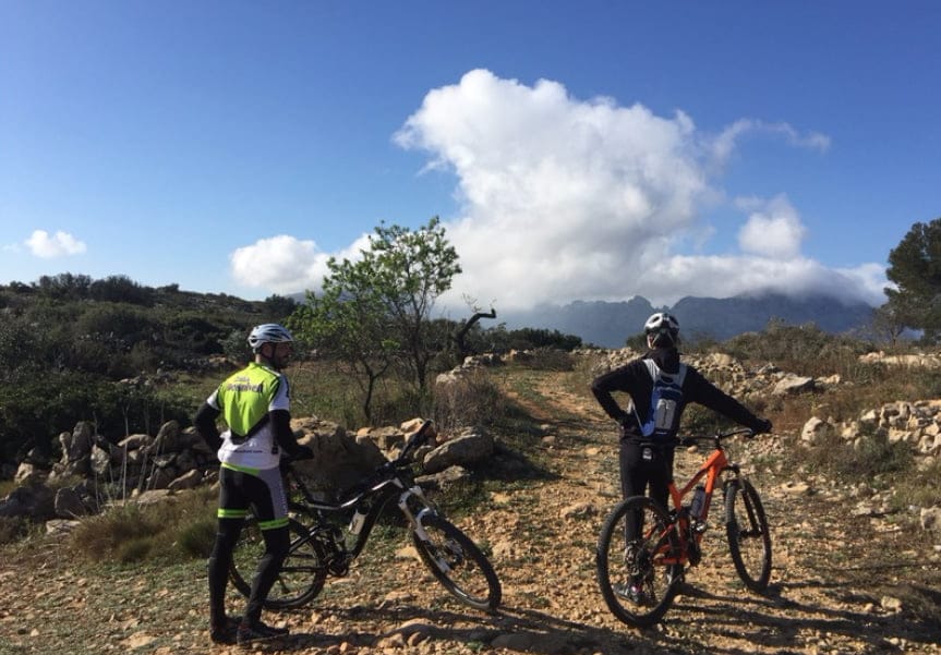 aventura pata negra en bicicleta