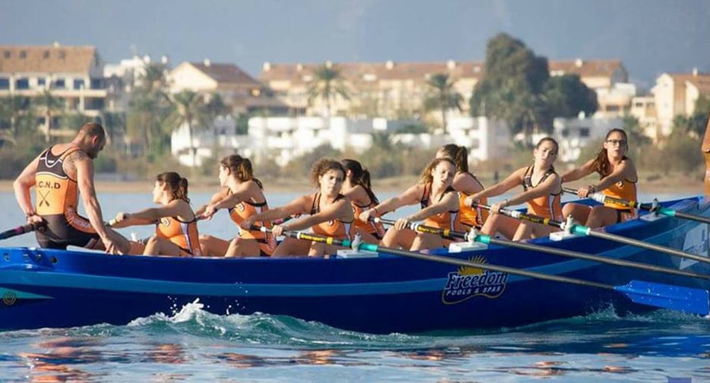 cadetes del real club nautico denia durante una regata
