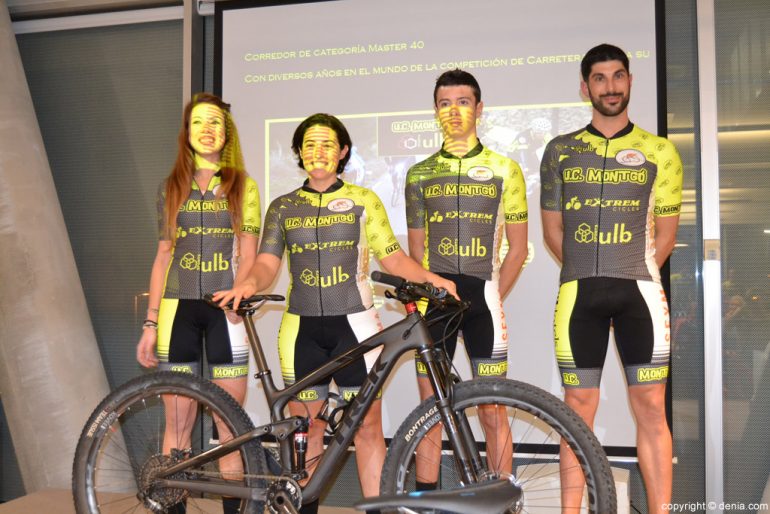 Corredores BTT del equipo ciclusta UC Montgó-ULB