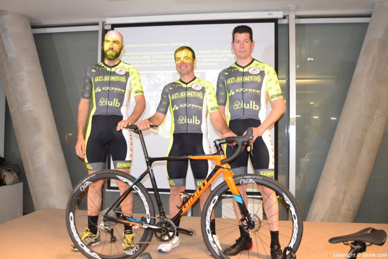 Cyclocross riders cycling team UC Montgó-ULB