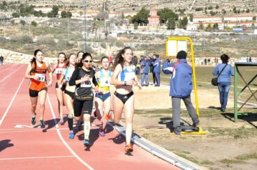 enma fornes en la prueba de los 800 metros lisos