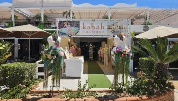 fachada de kabah boutique estilo mediterraneo en el puerto de denia