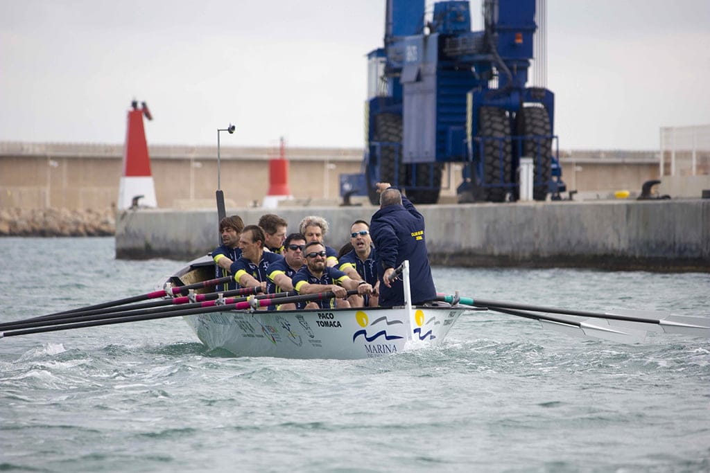 llaut del club rem marina de denia