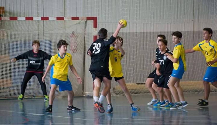 los infantiles del garbi denia defendiendo
