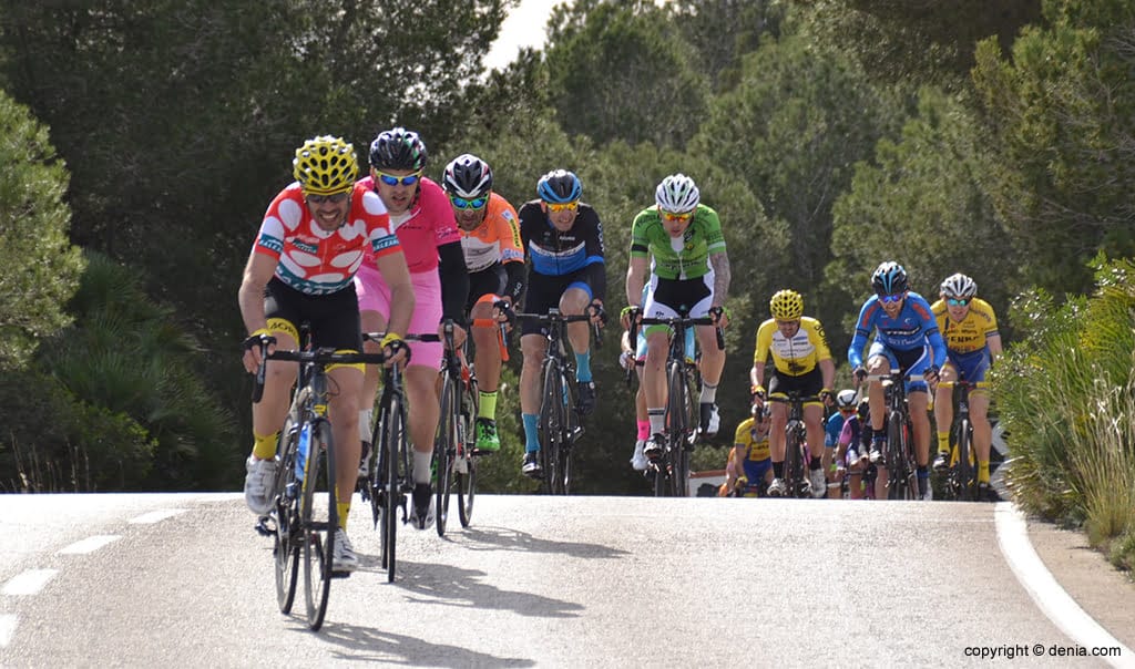 Dénia acoge la tercera etapa de la 'XXXI Volta Ciclista a la Marina' 2 paso por el alto del montgo en el 2016